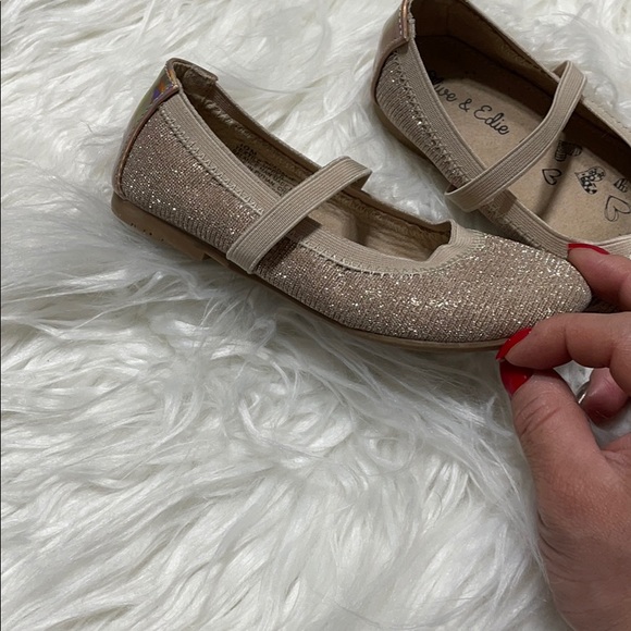 Flats - Picture 2 of 3